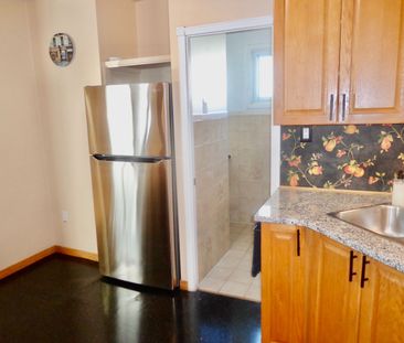 For Lease - 57 Harrison Avenue, Hamilton, Ontario - Photo 4