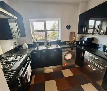 3 bedroom apartment to rent - Photo 5