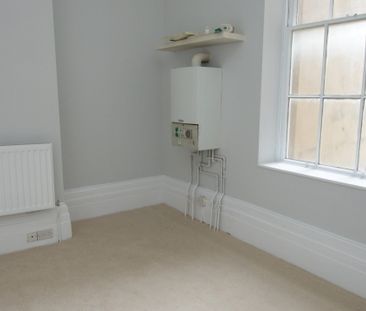 Flat 3, 3 Queens Parade, CHELTENHAM GL503BB - Photo 6