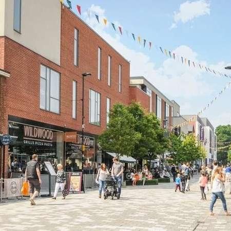 Cambridge Court, Camberley, GU15 - Photo 3