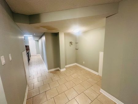 For Lease - 776 Mccue Drive, Oshawa, Ontario - Photo 3