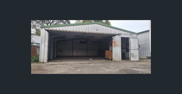 Family Home with Exceptional Storage in Sunnybank Hills - Photo 1