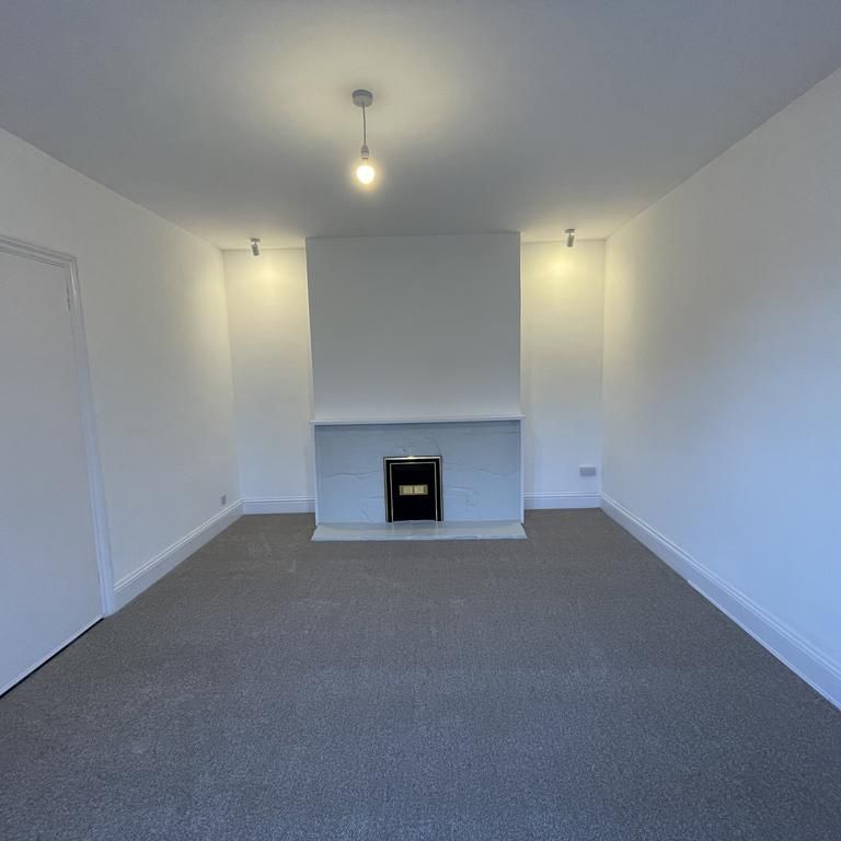 4 bedroom detached house to rent - Photo 1