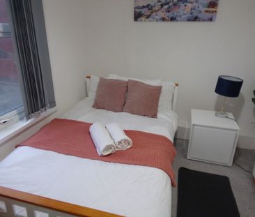 2 Bed Terraced House, Edgware Grove, LS8 - Photo 1