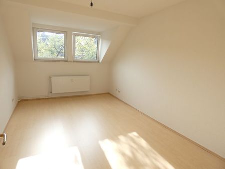 *** Viiiiel Platz! 5 Zimmer-Wohnung mit eigenem Gartenanteil!**** - Photo 4