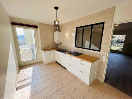 Location Appartement 3 pièces 69m² MACON 71000 - Photo 3