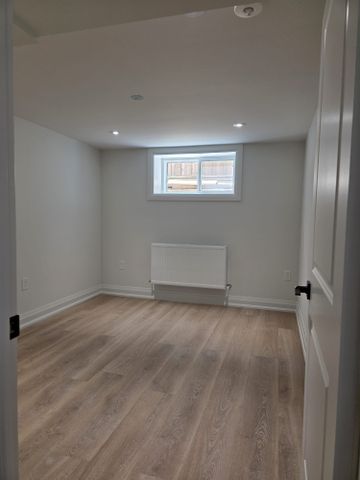 For Lease - 339 Ranee Ave Avenue Unit# Unit 2, Toronto, Ontario - Photo 5