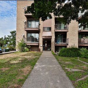 4 1/2 à louer - Photo 2