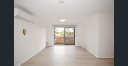 Renovated 2 Bedroom Unit!! - Photo 5