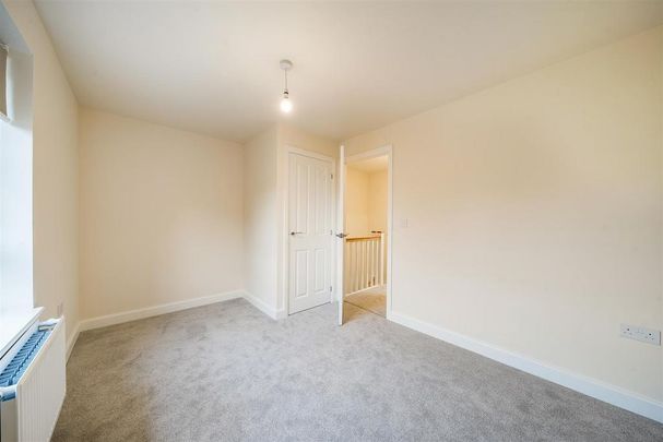 2 bedroom end of terrace house to rent - Photo 1