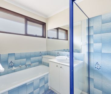 Cosy and Spacious Family Retreat - Photo 4