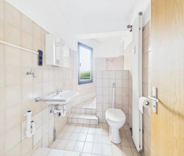 Geräumige 2-Zimmer-Wohnung in älterem Gebäude inmitten des Marktes ... - Photo 4