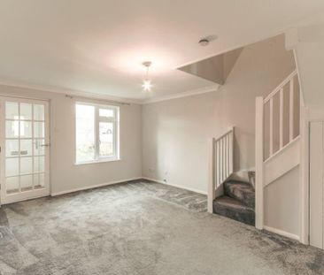 2 bedroom end of terrace house to rent - Photo 1