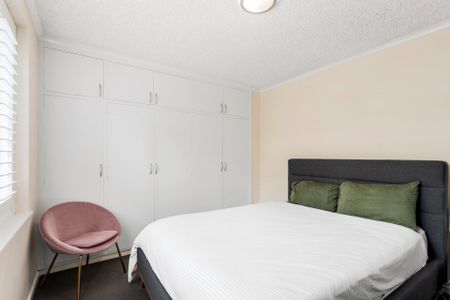 Thinking of selling? Contact our agent - Photo 2