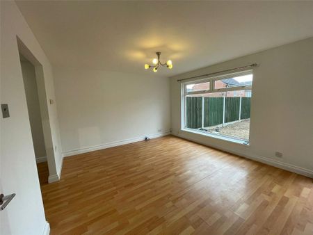 3 bedroom terraced house to rent - Photo 2