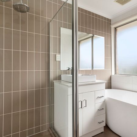 "An easy-care rental in a great location." - Photo 3