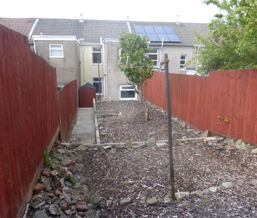 Penydre, NEATH - Photo 5