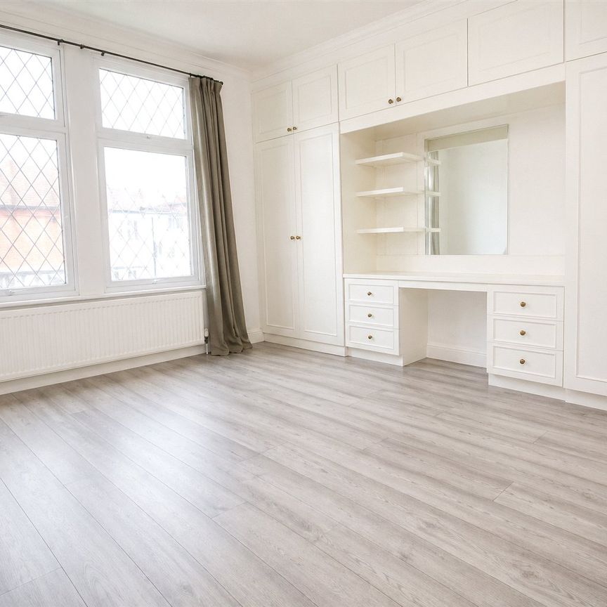 Quadrant Road, Thornton Heath, CR7 7DA - Photo 1