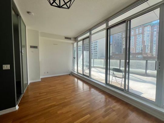 For Lease - 111 Elizabeth Street Unit# 1827, Toronto, Ontario - Photo 1