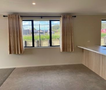 Modern 3-Bedroom Home - Photo 1