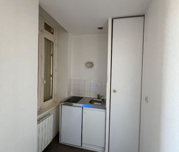 Location Appartement 1 pièce 24m² - Photo 3