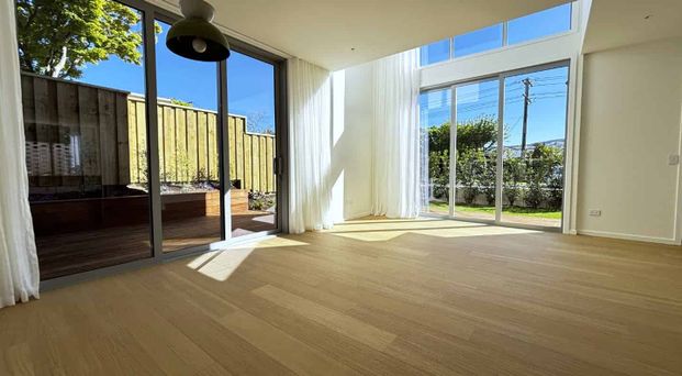 Simply the best - Photo 1