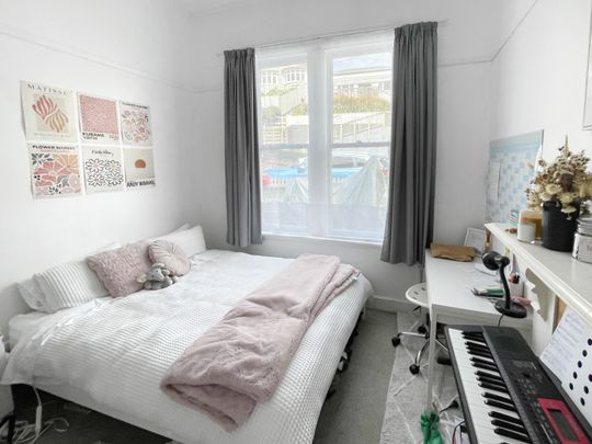 127 Wallace Street, Mount Cook Wellington. - Photo 1