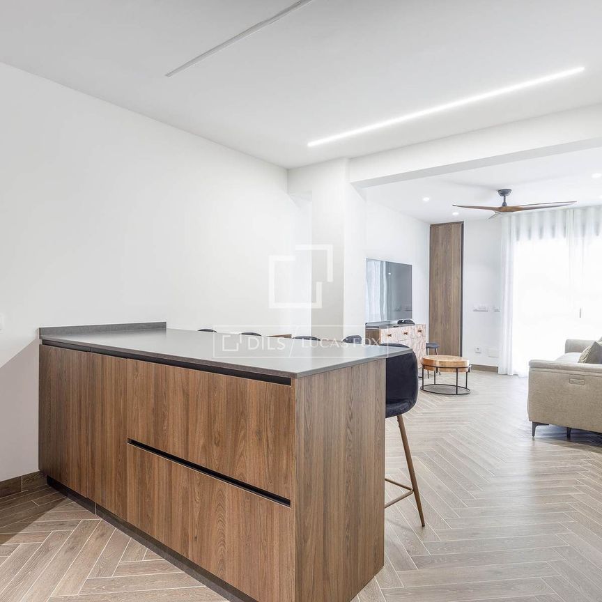 Piso de alquiler en Sant Francesc - Photo 1