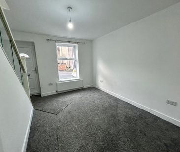 2 bedroom end of terrace house to rent - Photo 6