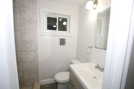 For Lease - 3 Gatsby Square, Brampton, Ontario - Photo 5