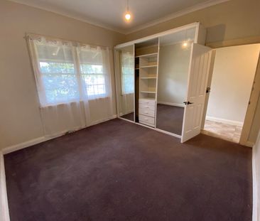 Charming 3-Bedroom Rental House in Prime Northam Location - Photo 3