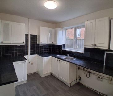 3 bedroom end of terrace house to rent - Photo 6