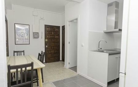 Carrer de Vila i Vilà, Barcelona, Catalonia 08004 - Photo 2