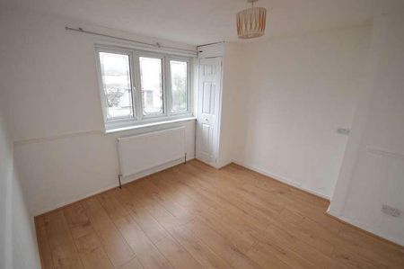 New Road, Dagenham Docks, RM10 - Photo 4