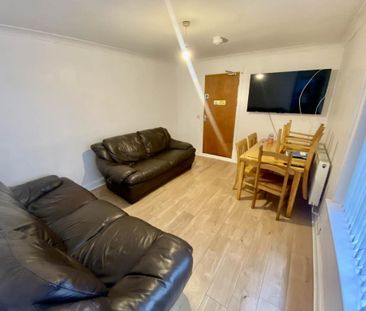 5 bedroom house to rent - Photo 2