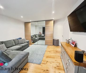 Ellerton Road, Dagenham - Photo 2