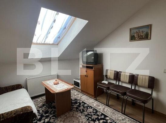 Apartament cu 2 camere decomandate, 47 mp, zona Florilor - Photo 1