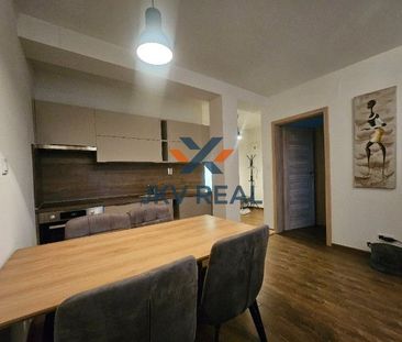 Na prenájom moderný 2,5-izbový byt na Čermánskom námestí – Fotografia 6