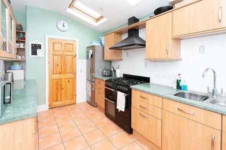 Adrian Road, Wd, Hemel Hempstead, WD5 - Photo 2