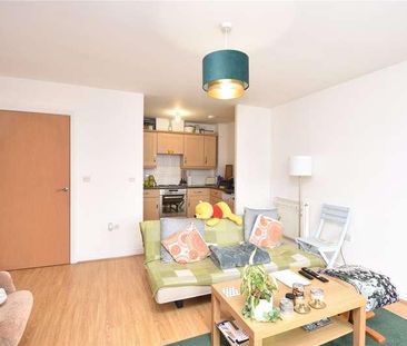 Florey Gardens, High Street, Aylesbury, HP20 - Photo 1