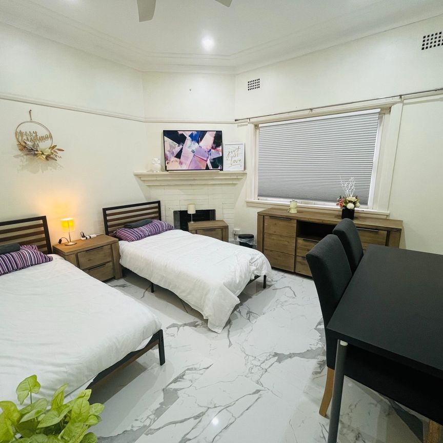 Canterbury - Photo 1