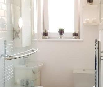 1 bedroom in a flat share to rent - Photo 1