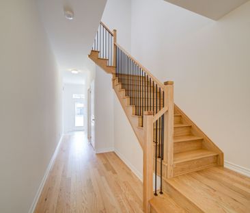 For Lease - 1182 Dartmouth Crescent, Oakville, Ontario - Photo 1