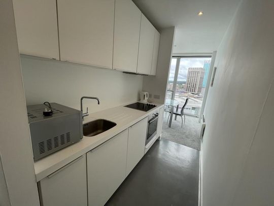 Studio to rent - Photo 1