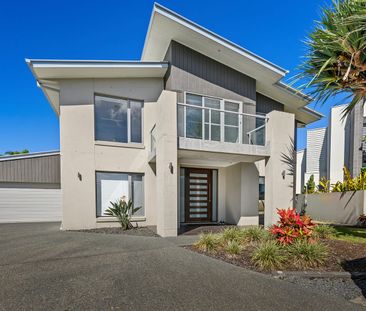 Waterfront Sophistication in a Prestigious Quay Setting - Unfurnished - Photo 5