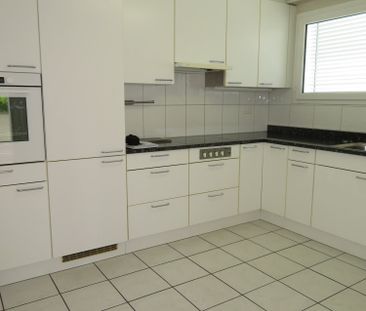 Grosszügige 4.5-Zimmerwohnung an ruhiger und sonniger Lage - Foto 2
