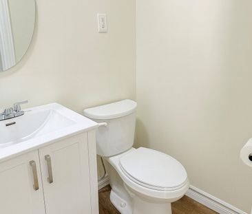 For Lease - 198-200 Queen Street Unit# 203, Toronto, Ontario - Photo 3