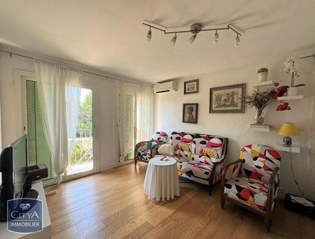 Location Appartement 2 pièces 59m² MARSEILLE 10ème - Photo 2