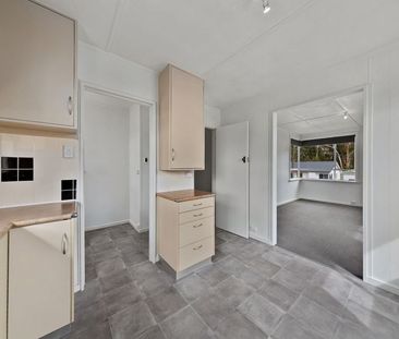 Neat and tidy Chigwell home - Photo 4