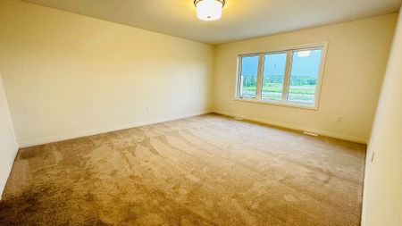 For Lease - 3773 Sunbank Crescent, Severn, Ontario - Photo 4